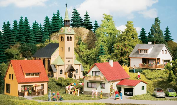 Starter set Waldkirchen Village <br><br /><a href='images/pictures/Auhagen/15201.jpg' target='_blank'>Full size image</a>
